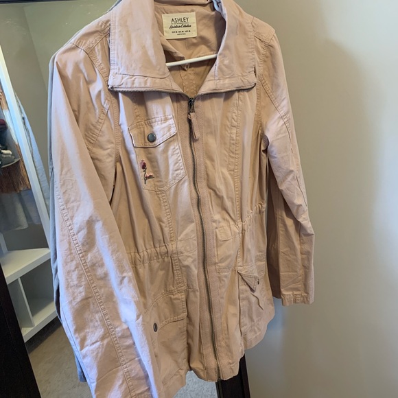 Francesca’s blush light wear jacket - Picture 1 of 2